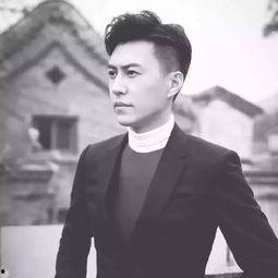 娱乐吃瓜姐靳东,娱乐圈的“吃瓜姐”如何成为实力派演员